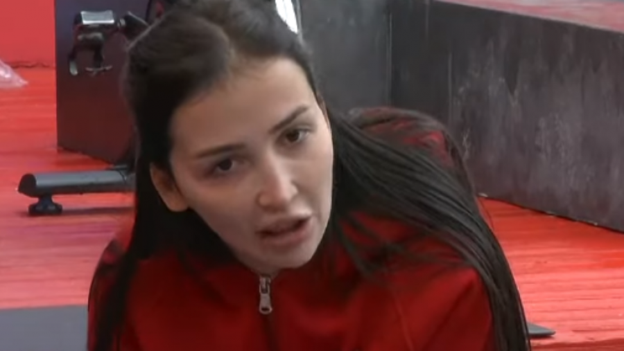 Xheneta Fetahu: Kam dërguar fotografi të këmbëve në OnlyFans