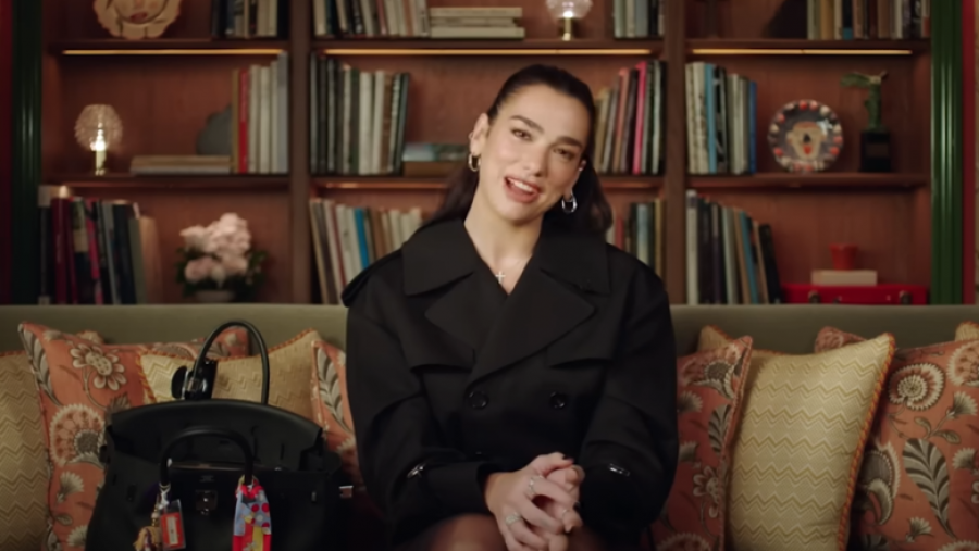 “Hej Vogue unë jam Dua Lipa”, artistja nga Kosova flet shqip për revistën prestigjioze