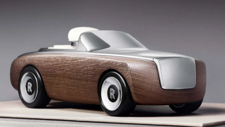 Rolls Royce zbulon modelin e saj në miniaturë