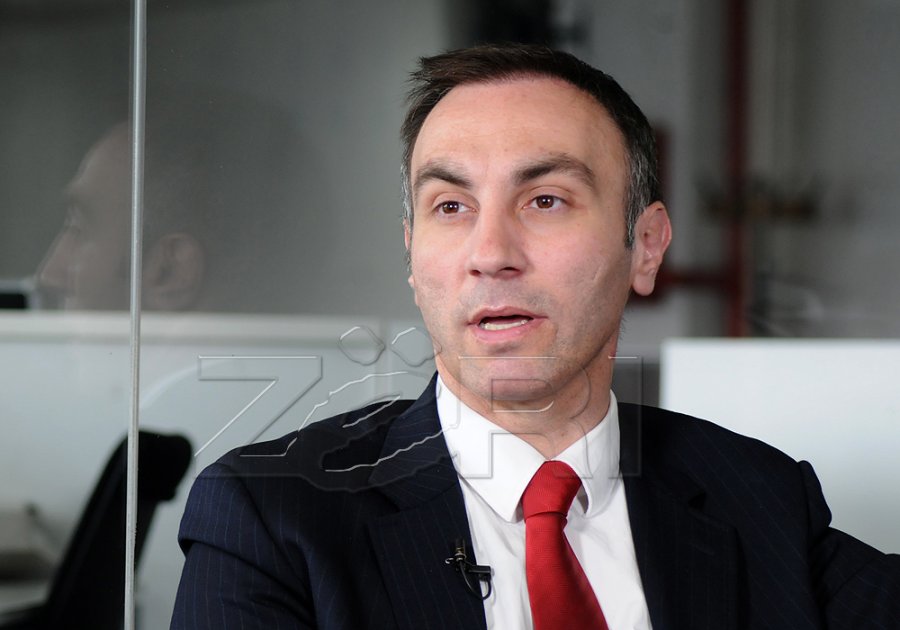 “Ndihem i pasigurt nga të paraburgosurit e tjerë”, deklaroi Grubi pas mbërritjes në Shutkë