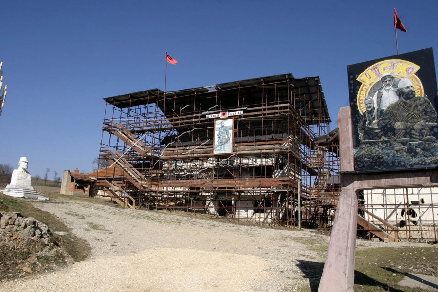 Tenderi tremilionësh për kompleksin memorial “Adem Jashari” përfundon në Gjykatë