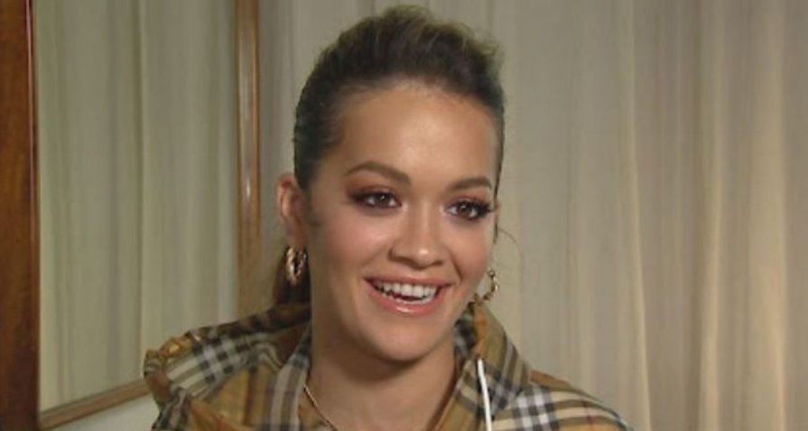 Rita Ora zbulon çfarë bën kur përjeton atak paniku