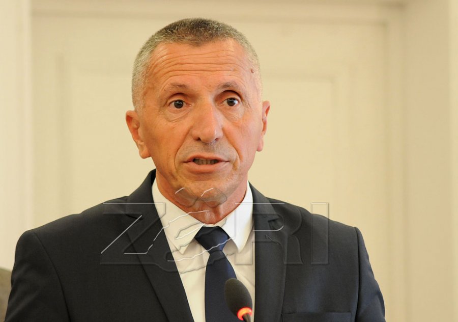 S’përkrahet kërkesa e Kamberit për komision të posaçëm për vdekjen e 135 shqiptarëve në armatën jugosllave