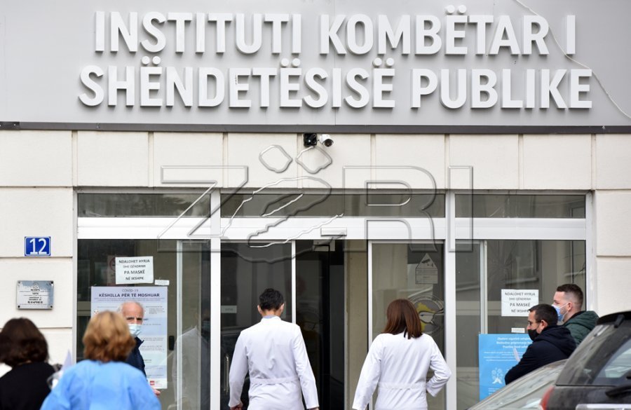 Gripi po i bën për spital qytetarët, IKSHPK-ja thirrje për vaksinim