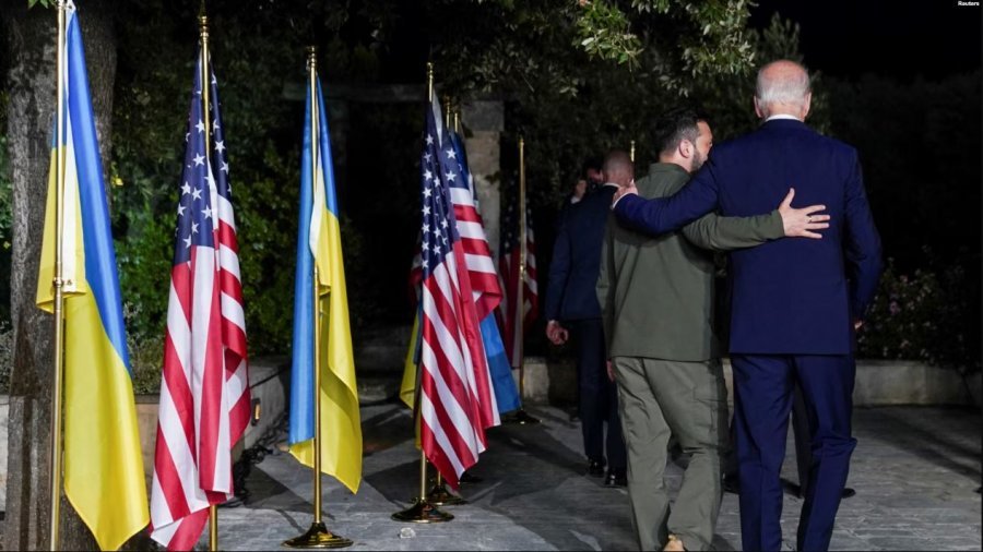 Bideni i premton Ukrainës sisteme të reja të mbrojtjes ajrore