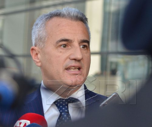 Arrestimet në kufij, Koci: Sa herë që gjendet varrezë masive në Kosovë, Serbia kundërpërgjigjet