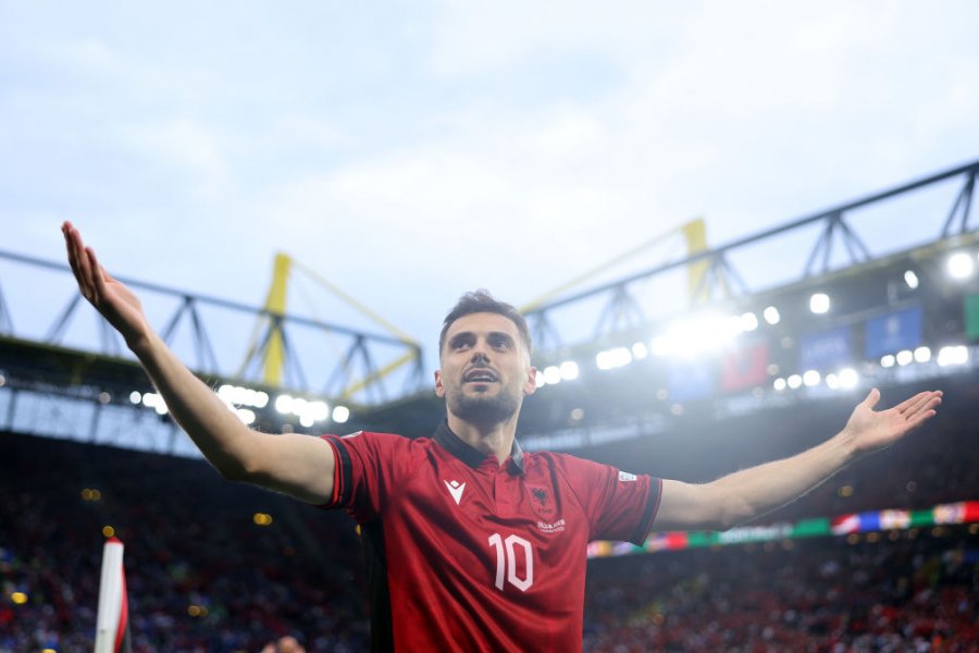 Notat e lojtarëve: Itali 2-1 Shqipëri, Bajrami dhe Gjimshiti më të mirët te kuqezinjtë - Barella më i miri në fushë