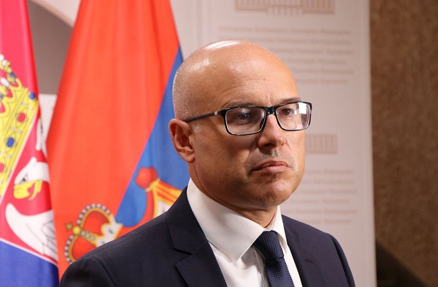 Kryeministri serb në Greqi, sonte takohet me Lajçakun