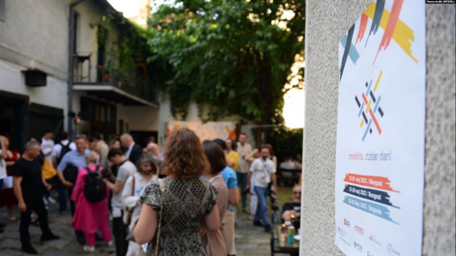 Daçiqi bën thirrje për anulim të festivalit “Mirëdita, Dobar dan” në Beograd