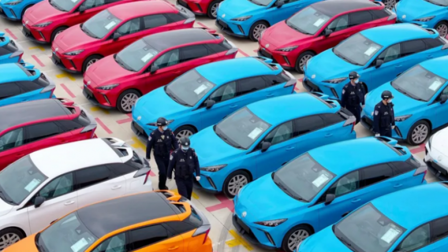 Kompanitë kineze kërkojnë tarifa deri në 25% për automjetet e importuara nga Evropa