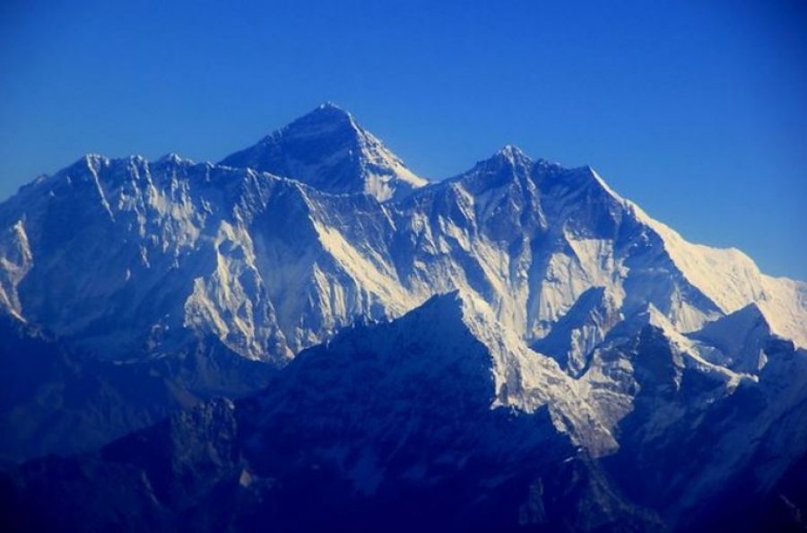 29 herë në majë të Everestit, alpinisti nga Nepali theu rekordin e tij, ngjitet thuajse çdo vit nga 1994