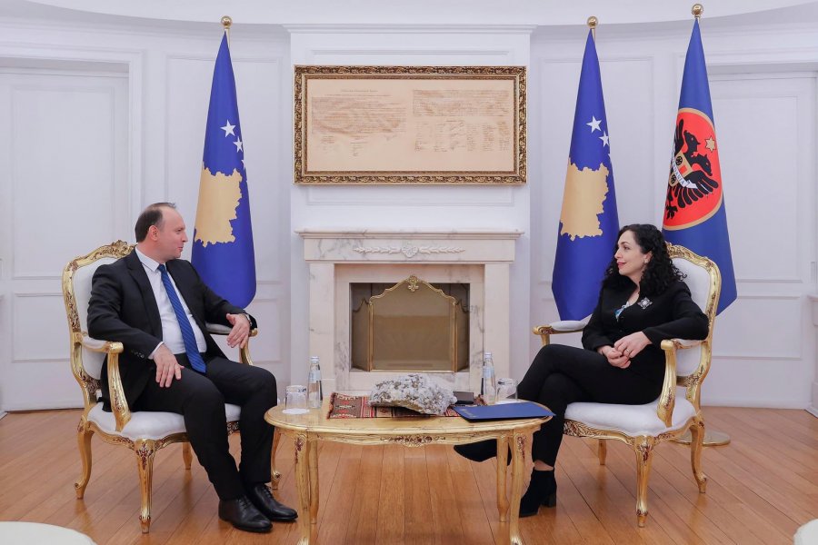 Osmani uron Gashin: Shqiptarët në Maqedoninë e Veriut, kontribuues kyç për perspektivën evropiane të saj