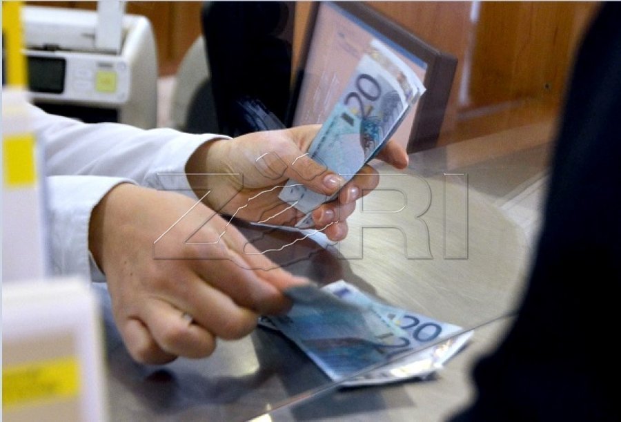 Ministria konfirmon se rritja e pagës minimale në sektorin privat ka hyrë në fuqi, nga korriku do të jetë 500 euro