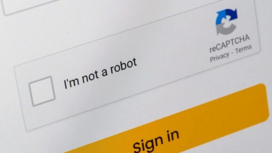 Kini kujdes se ku klikoni: Një virus i ri po sulmon internetin