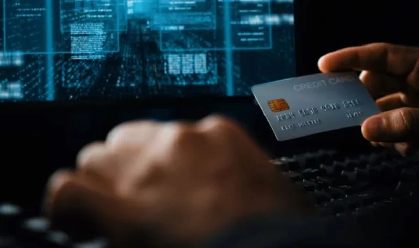 Kujdes nga këta numra, zbulohet skema e mashtrimit për vjedhjen e llogarive bankare të shqiptarëve