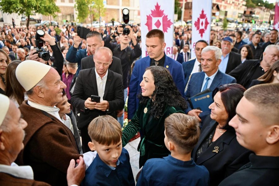 Osmani merr pjesë në përurimin e Shtëpisë së Kulturës: Do të nderohet shteti dhe flamuri i Kosovës