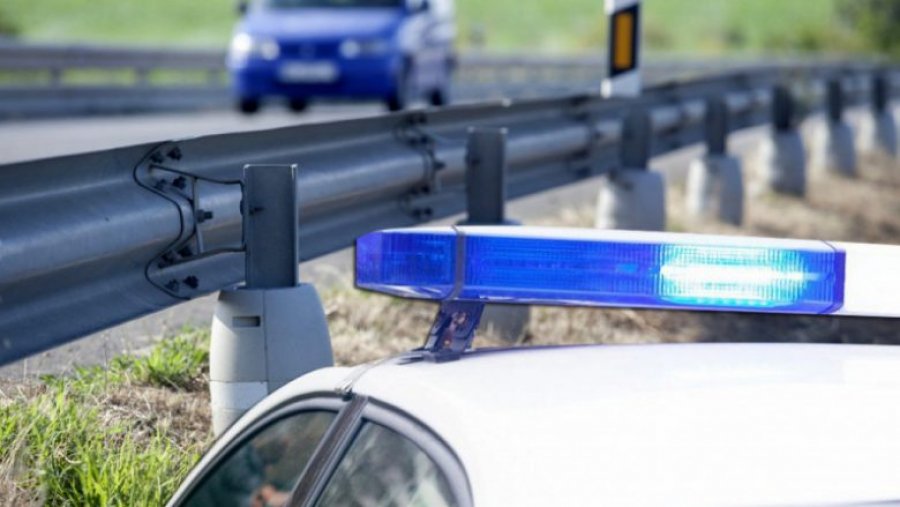 Aksident në Kumanovë, lëndohet rëndë një motoçiklist