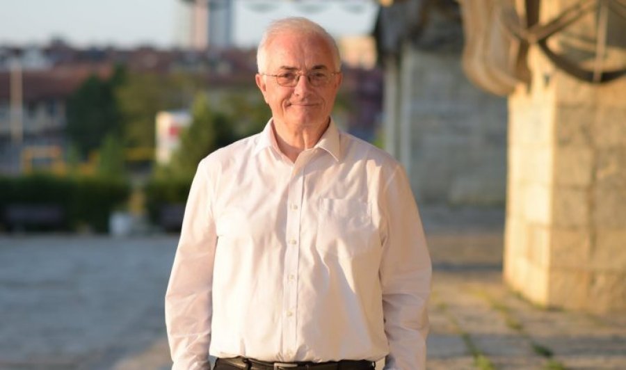 Gani Mehmetaj sjell romanin më të ri “Muri i heshtjes”, promovohet të premten