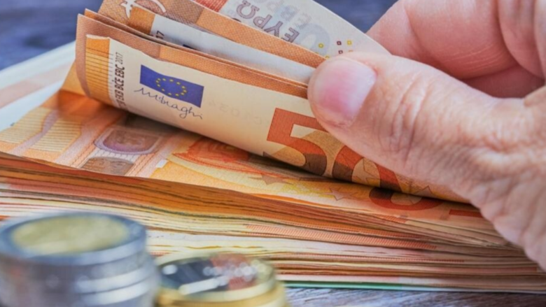 Diaspora dërgoi në Kosovë mbi 500 milionë euro për pesë muaj