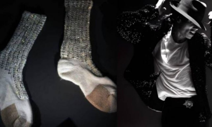 Çorapja e Michael Jackson shitet në ankand për një çmim të çmendur