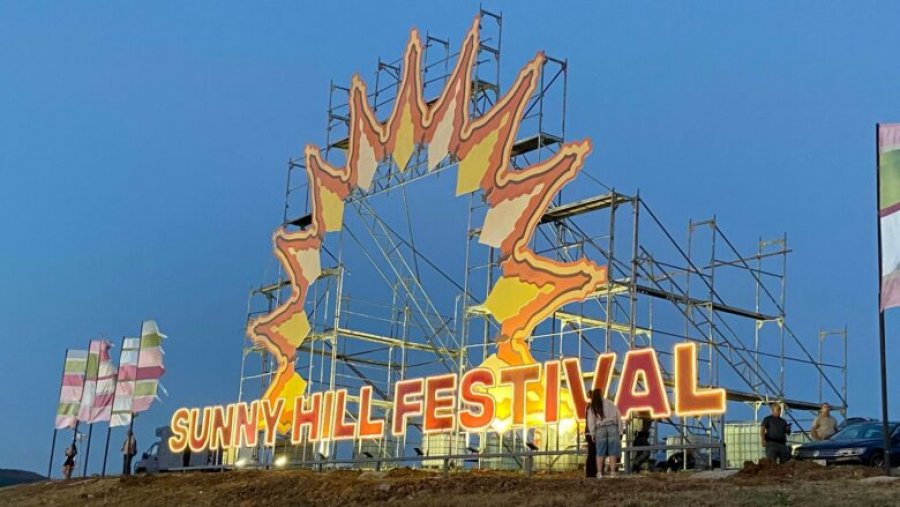 Festivali ekstravagant: Kosova yll global 3 ditë, falë “Sunny Hill”-it