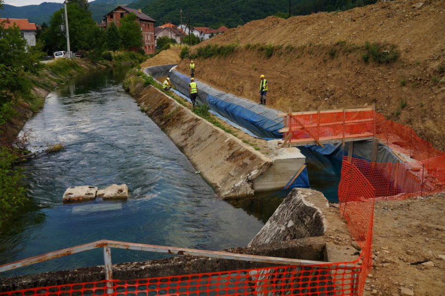 Kurti: Investime jetike për infrastrukturën tonë kritike, kanali i Ibër Lepencit po bëhet më i qëndrueshëm