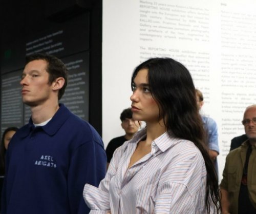 Dua Lipa viziton “Reporting House”, i përgëzon për punën në muze