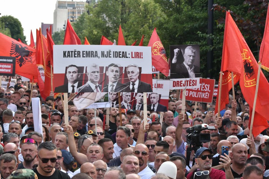 Haziri reagon pas protestës kundër Gjykatës Speciale
