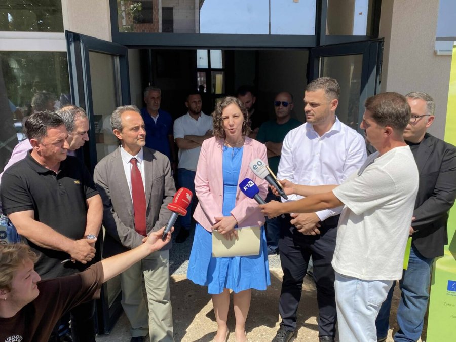 Në ndërtesën sociale me 25 familje në Malishevë përurohen masat e efiçiencës së energjisë