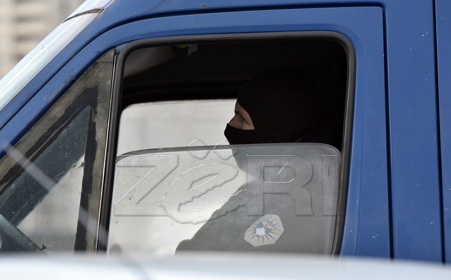 Një person në Gjilan kapet me mbi 22 mijë euro dhe mallra të ndaluara për tregti