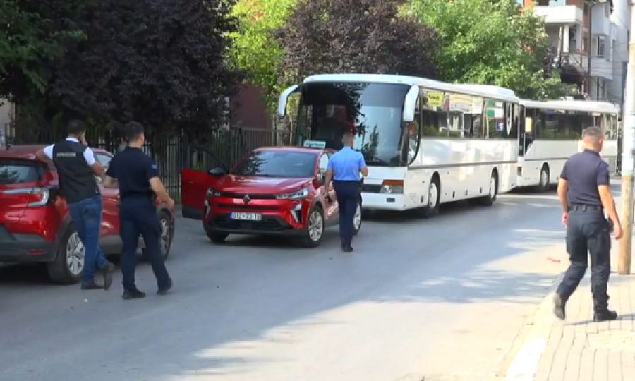 Komuna e Prishtinës vendos masa ndaj autobusëve të Podujevës, refuzon kërkesën e tyre për kthim nga Xhamia e Llapit