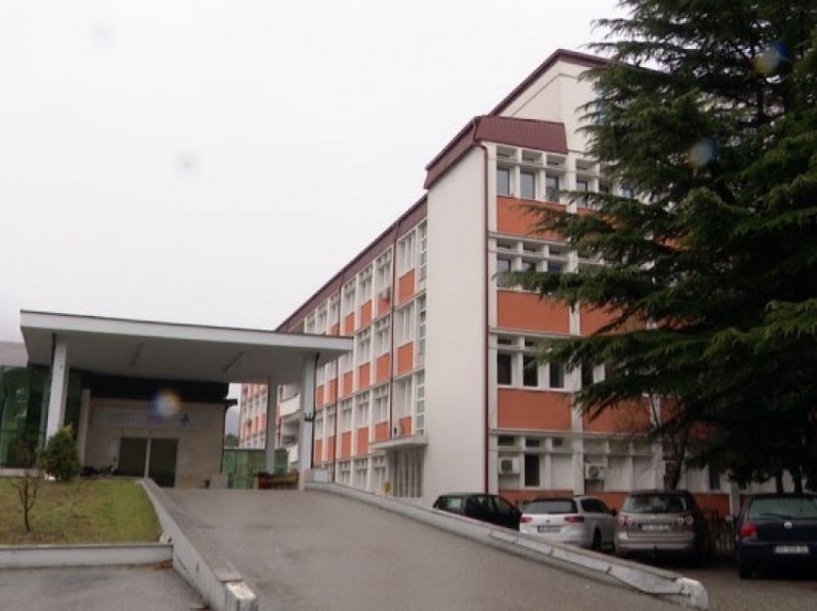 Vdes fëmija njëvjeçar në Spitalin e Pejës, prindi akuzon stafin për trajtim të pandërgjegjshëm