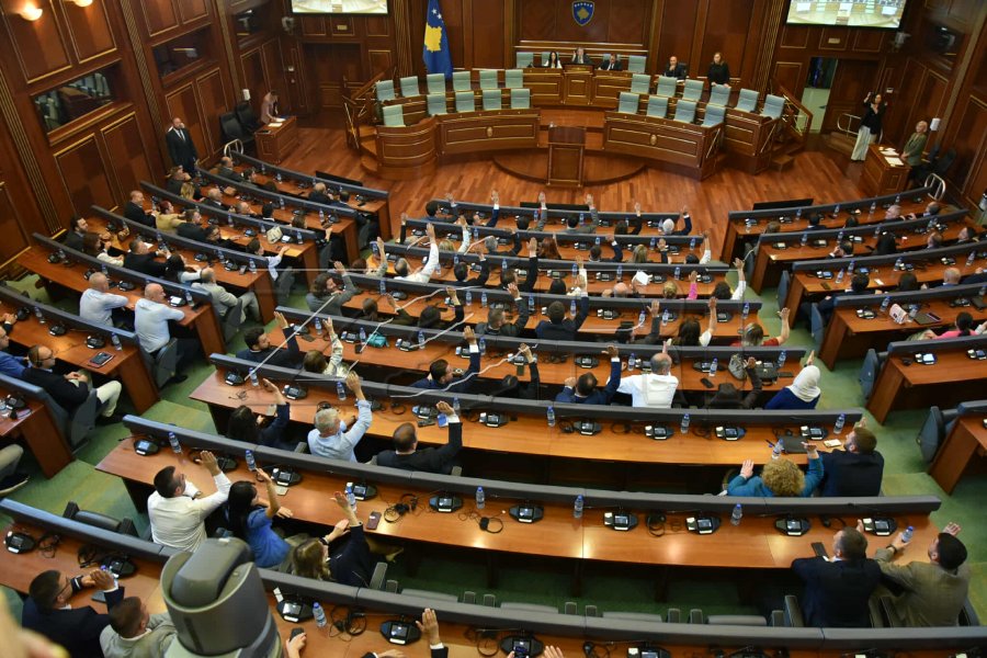 Thijs Reuten: Formojeni qeverinë që t’ju ndihmojmë për anëtarësim në BE dhe KiE