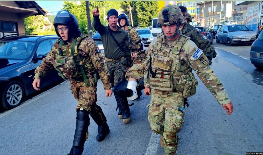 Policia tregon se çka u gjet në shtëpinë e të dyshuarit për sulm ndaj KFOR-it