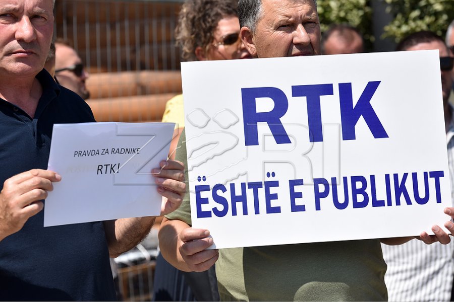 Sindikata e RTK-së proteston sot për pagat