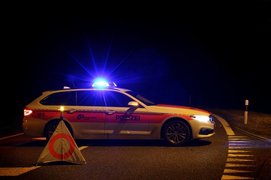 Policia në Cyrih arreston dy kosovarë, u gjen në veturë mjete për thyerje dhe gjëra të vjedhura