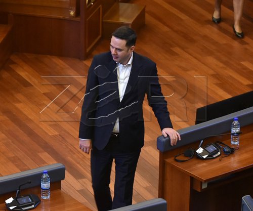 Abdixhiku: Sot bie perdja e mashtrimit 8 mujor
