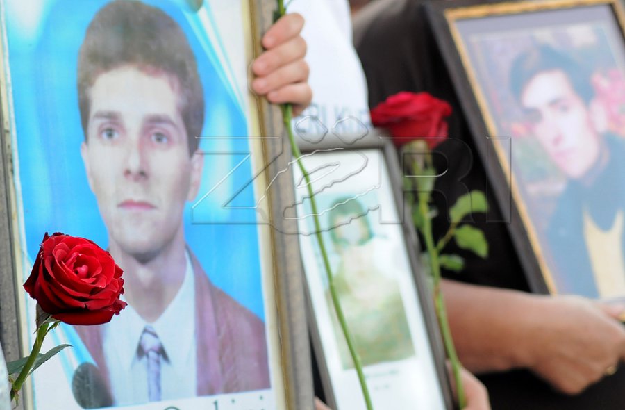 Kandiq: Serbia po shmang përgjegjësinë shtetërore për krimet e luftës në Kosovë