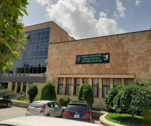 KRM “Uniteti” nënshkruan marrëveshjen e re për pastrimin publik në Mitrovicë