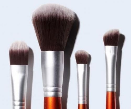 Brushat e grimit duhet t’i pastroni patjetër