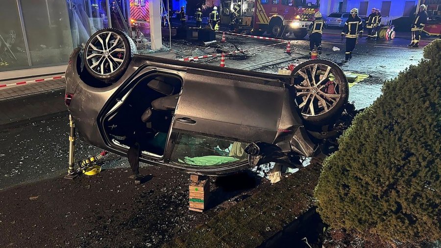 Tre shqiptarë aksidentohen rëndë gjatë tentativës për t’i shpëtuar policisë gjermane