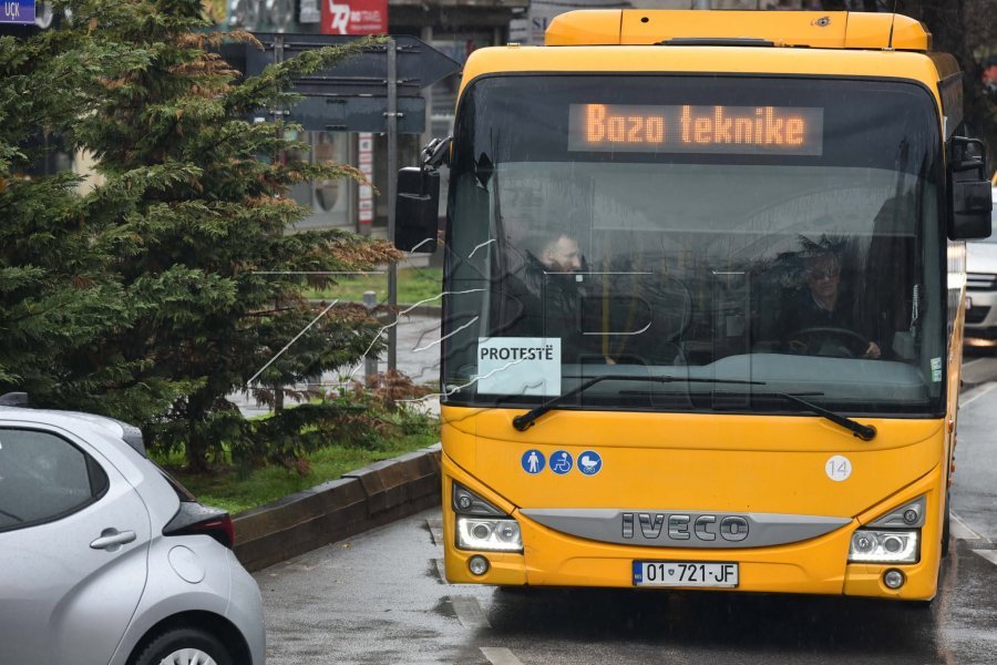 Nesër nis funksionimi i transportit publik në kryeqytet
