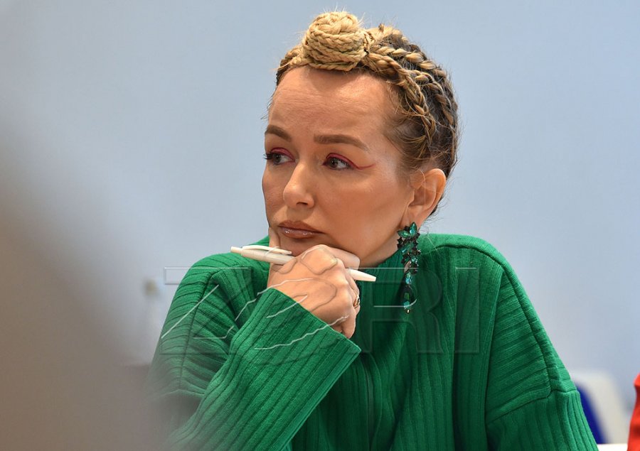 Reagon Adriana Matoshi pas deklaratës së Sami Lushtakut