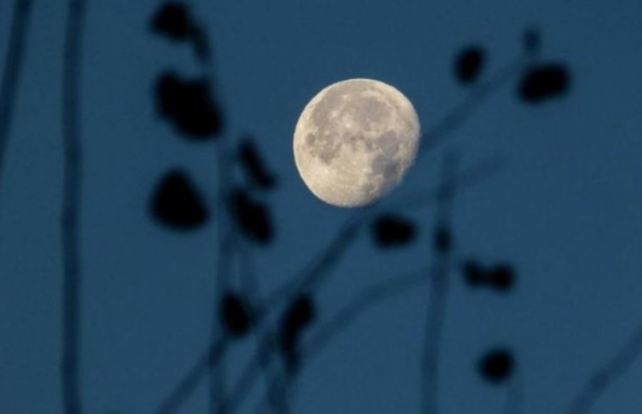 Hëna e Plotë e 5 dhjetorit sjell mbarësi dhe rritje në karrierë