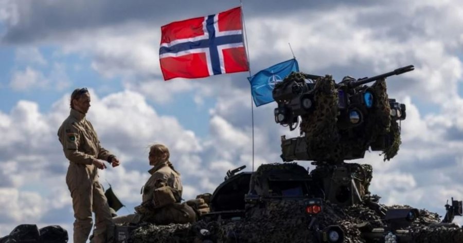 Norvegjia po riarmatoset, blen dy nëndetëse dhe raketa me rreze të gjatë veprimi