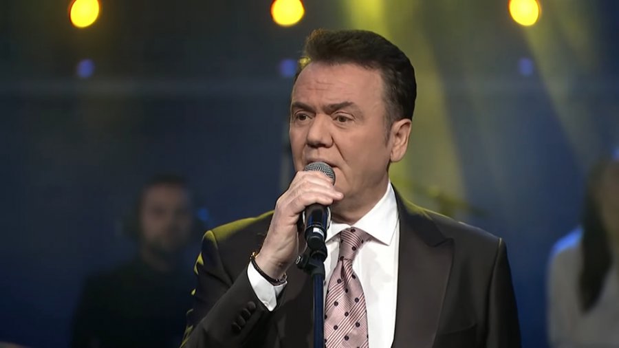 Këngëtari i njohur Ilir Shaqiri, feston ditëlindjen e 65-të