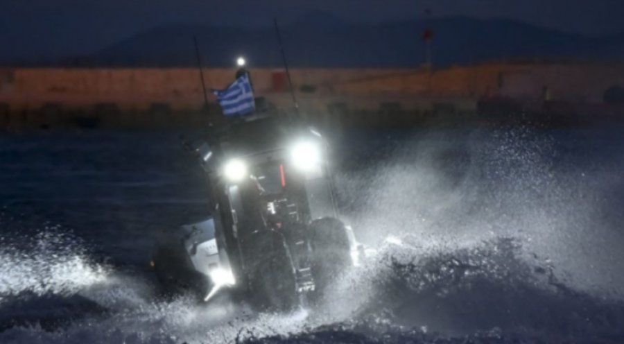 Varka me 20 emigrantë fundoset pranë bregdetit jugor të Kretës, vdesin tetë persona