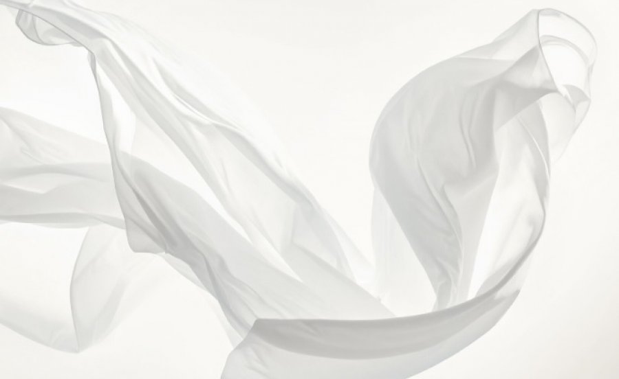 Pantone zgjedh të bardhën si ngjyrën e vitit 2026, elegancë dhe qetësi