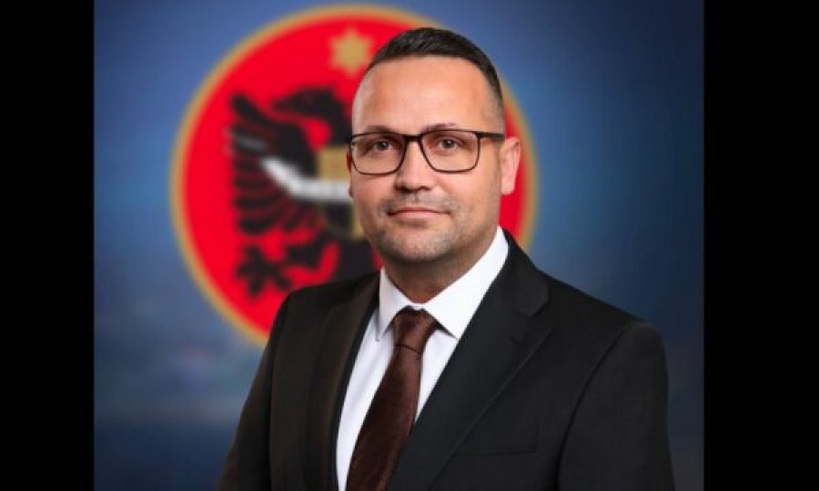 Hysen Sali Cekaj tërhiqet nga gara për deputet, për t’u kujdesur për nënën