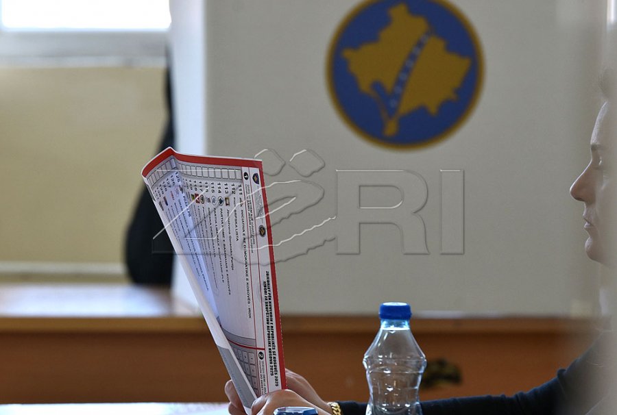 S’ka pajtueshmëri për votat me postë, KQZ-ja shkon në pauzë